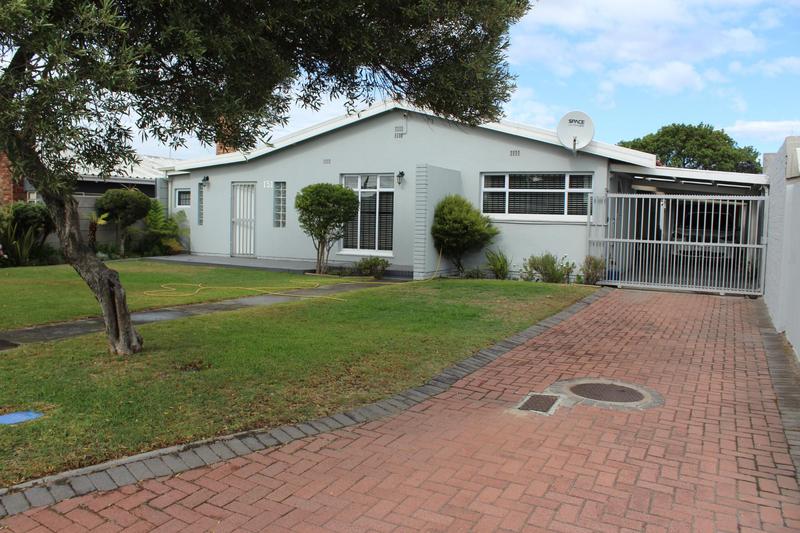 4 Bedroom Property for Sale in Richmond Estate Western Cape